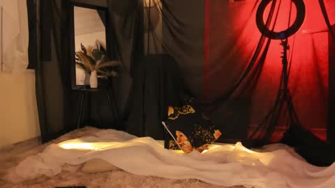 aya online show from September 12, 7:58 pm