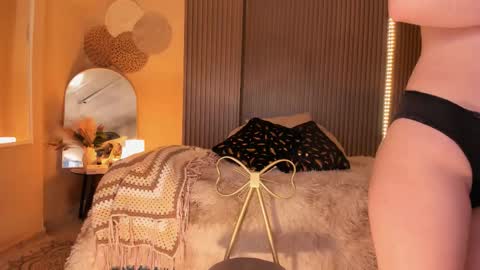 aya online show from November 27, 7:38 pm