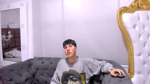 milanstone online show from November 20, 11:32 am