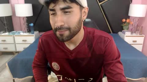 Snapshot of milanzaire chatting on October 18, 9:59 pm milanzaire online show from October 18, 9:59 pm