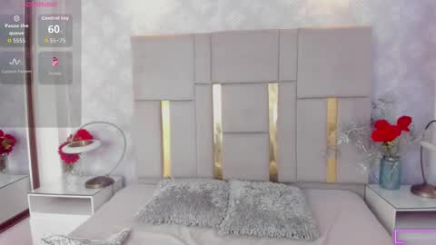 Snapshot of milasaenz1 chatting on September 20, 12:39 pm Cami online show from September 20, 12:39 pm