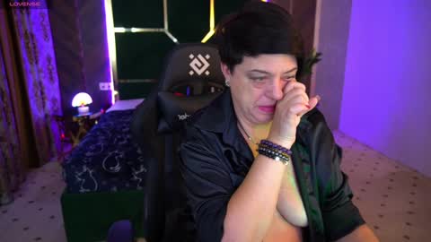 milaskyy online show from January 19, 2:36 am