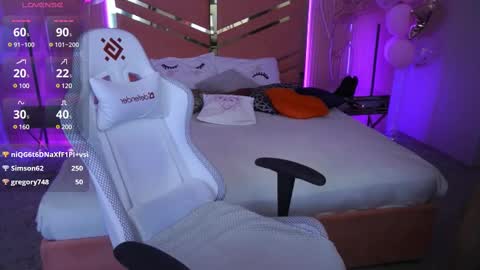 milaskyy online show from February 24, 5:43 am