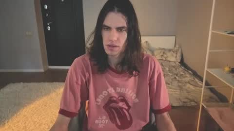 Snapshot of milaslovv chatting on April 20, 9:34 am Mila online show from April 20, 9:34 am