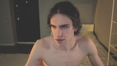 Snapshot of milaslovv chatting on June 8, 5:35 pm Mila online show from June 8, 5:35 pm