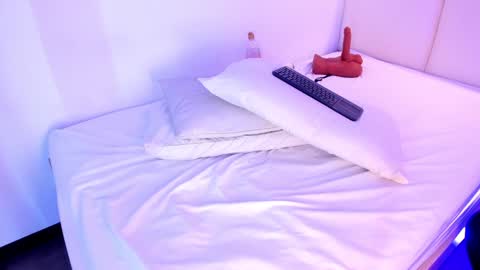 Milena  online show from December 31, 3:53 pm