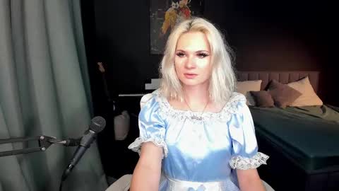 Milena online show from March 1, 8:10 pm