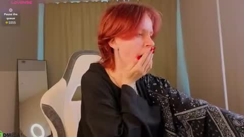 Snapshot of milena_milyan chatting on June 14, 1:25 am Milena online show from June 14, 1:25 am