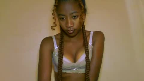Snapshot of milennah chatting on June 21, 6:38 am milennah online show from June 21, 6:38 am
