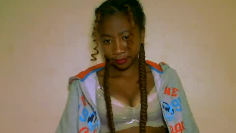 Snapshot of milennah chatting on June 22, 7:38 am milennah online show from June 22, 7:38 am