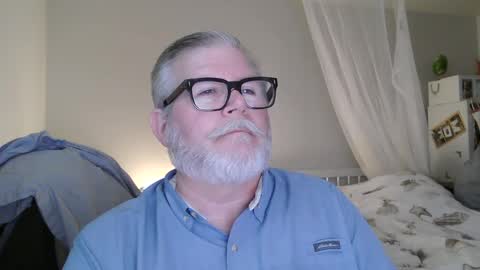 Snapshot of milesnash chatting on September 25, 12:58 am Miles Nash online show from September 25, 12:58 am