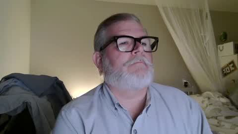 Snapshot of milesnash chatting on September 26, 2:15 am Miles Nash online show from September 26, 2:15 am