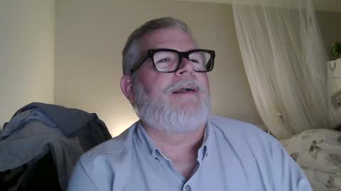 Snapshot of milesnash chatting on September 27, 5:56 am Miles Nash online show from September 27, 5:56 am