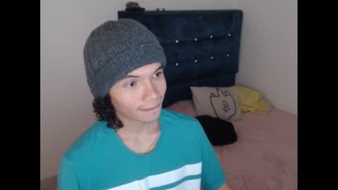 milesxoxo6969 online show from September 19, 3:34 pm