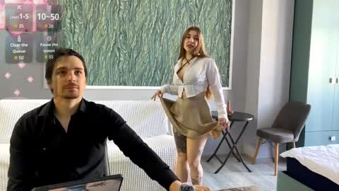 Miley and Michael online show from April 7, 6:14 am