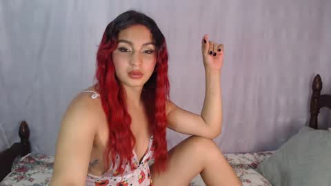 Snapshot of miley_kane chatting on December 14, 4:12 am miley_kane online show from December 14, 4:12 am