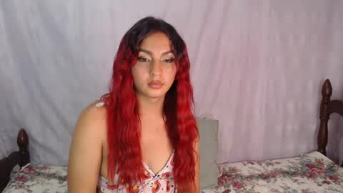 Snapshot of miley_kane chatting on December 14, 7:18 am miley_kane online show from December 14, 7:18 am