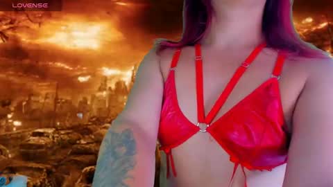 Snapshot of miley_kane chatting on February 2, 5:15 pm miley_kane online show from February 2, 5:15 pm