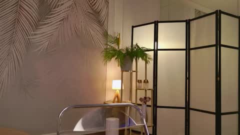 Miley online show from February 21, 6:47 am