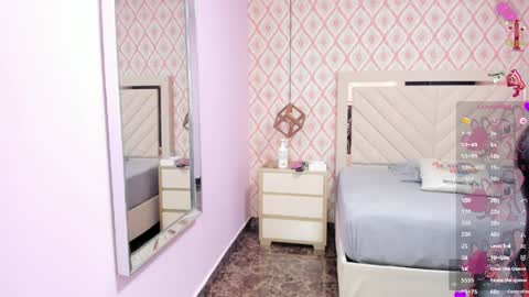 MILEY online show from April 8, 1:55 pm