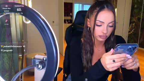 Miley Sin online show from February 7, 1:59 pm