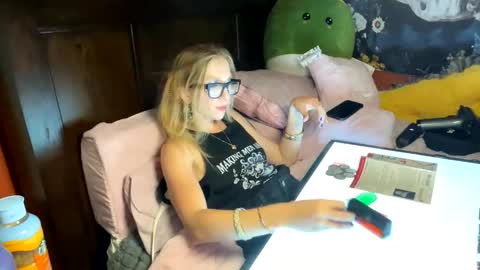 Snapshot of milf4everjenna chatting on March 4, 2:56 pm milf4everjenna online show from March 4, 2:56 pm