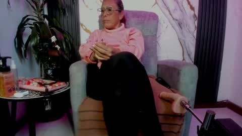  milf sikiu  online show from July 2, 11:22 pm