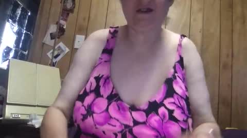 milfmichelle69 online show from April 3, 5:55 pm
