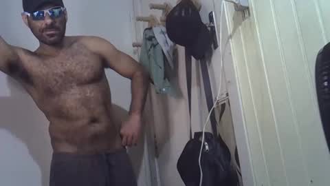 Snapshot of militaryx chatting on January 8, 9:39 pm militaryx online show from January 8, 9:39 pm