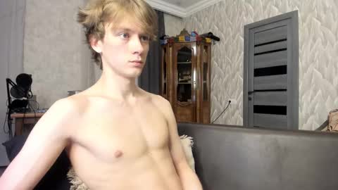 Isaac online show from February 25, 7:34 pm