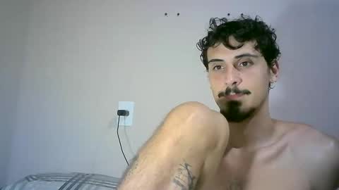 Snapshot of milkoffee chatting on December 6, 4:58 am milkoffee online show from December 6, 4:58 am