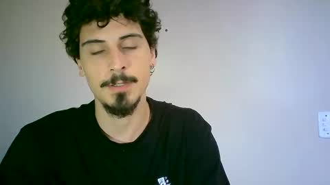 Snapshot of milkoffee chatting on December 9, 4:37 pm milkoffee online show from December 9, 4:37 pm