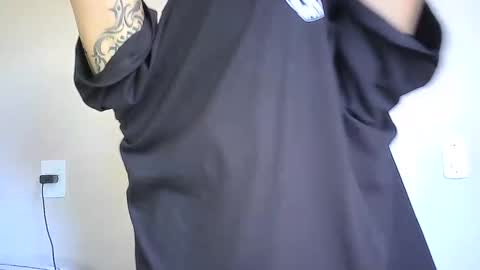 Snapshot of milkoffee chatting on December 13, 1:44 pm milkoffee online show from December 13, 1:44 pm