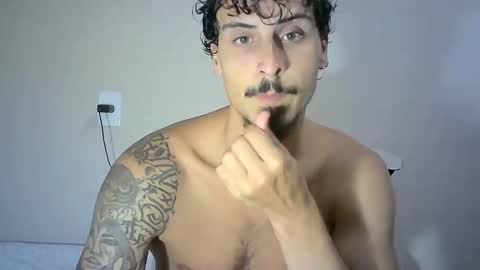 Snapshot of milkoffee chatting on January 6, 3:09 am milkoffee online show from January 6, 3:09 am