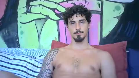 Snapshot of milkoffee chatting on March 6, 3:45 pm milkoffee online show from March 6, 3:45 pm