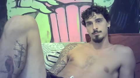 Snapshot of milkoffee chatting on March 12, 1:36 am milkoffee online show from March 12, 1:36 am