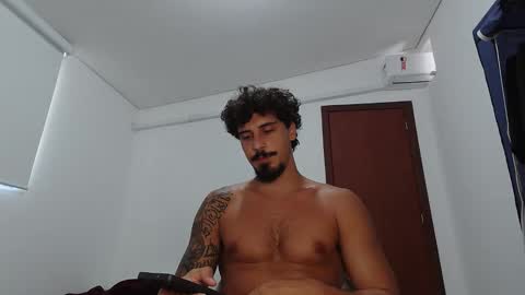 Snapshot of milkoffee chatting on February 11, 1:49 pm milkoffee online show from February 11, 1:49 pm