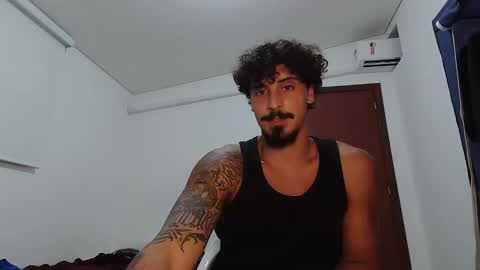 Snapshot of milkoffee chatting on February 13, 2:18 am milkoffee online show from February 13, 2:18 am