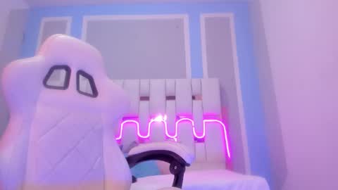 Michelle  online show from February 11, 8:14 pm