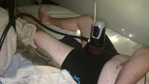 milky_fish online show from November 20, 8:47 am