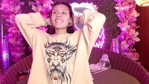 MILLA online show from December 9, 7:18 pm