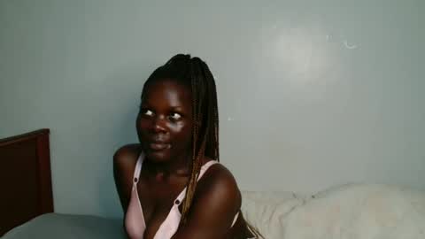 Snapshot of milla_nova chatting on November 18, 1:37 pm nova online show from November 18, 1:37 pm