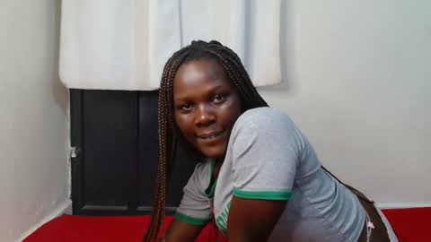 Snapshot of milla_nova chatting on November 30, 3:21 am nova online show from November 30, 3:21 am