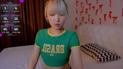 Snapshot of milla_waves chatting on April 29, 5:30 pm Milla or just Mi online show from April 29, 5:30 pm