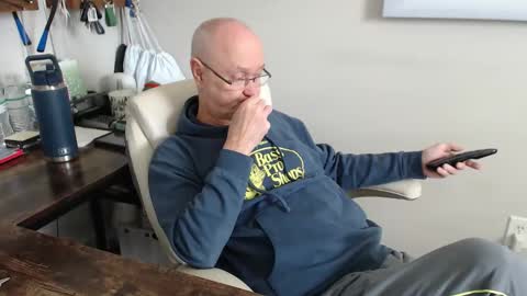 millenium0129 online show from October 30, 3:35 pm