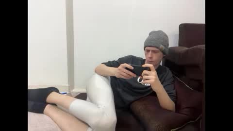 Snapshot of millerjdm chatting on October 29, 12:57 am SlimnHungOH online show from October 29, 12:57 am