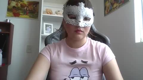 milleynoface online show from April 15, 8:31 pm