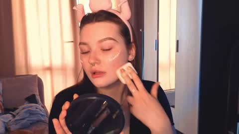 Millie online show from April 14, 4:40 am