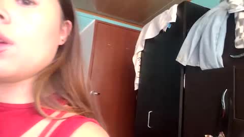 Snapshot of milliesweet77 chatting on November 25, 4:29 pm milli online show from November 25, 4:29 pm