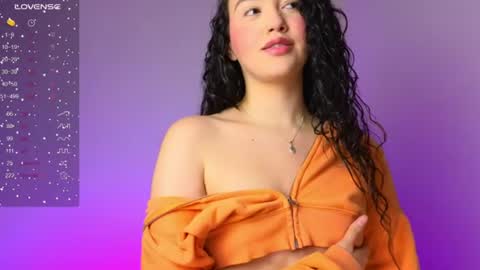 Snapshot of milly_01 chatting on June 20, 11:18 pm Milly online show from June 20, 11:18 pm